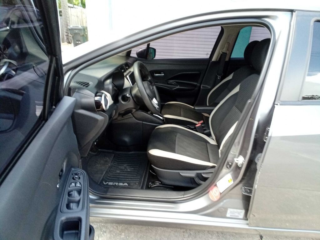 2020 Nissan Versa Image 17