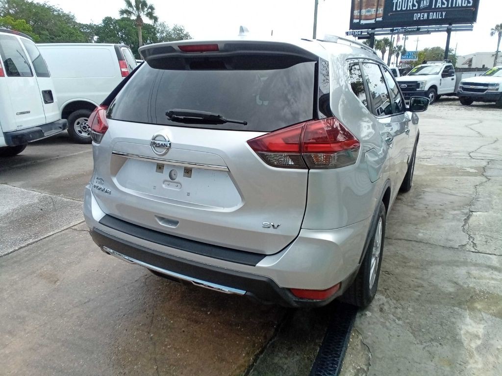 2018 Nissan Rogue Image 15