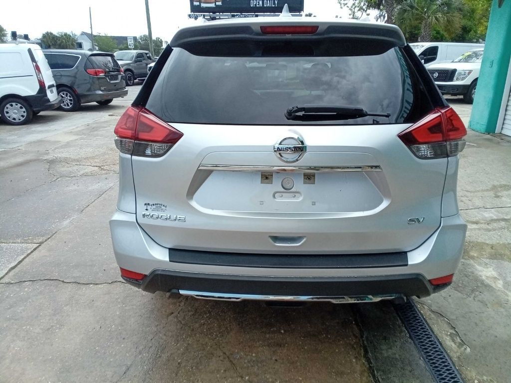 2018 Nissan Rogue Image 16