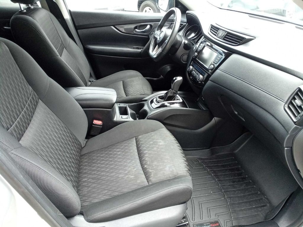 2018 Nissan Rogue Image 21