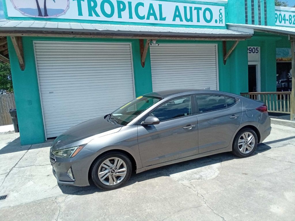2020 Hyundai Elantra Image 2
