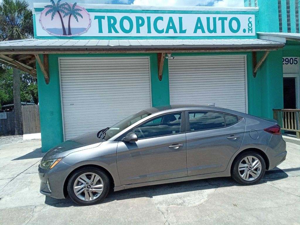 2020 Hyundai Elantra Image 3