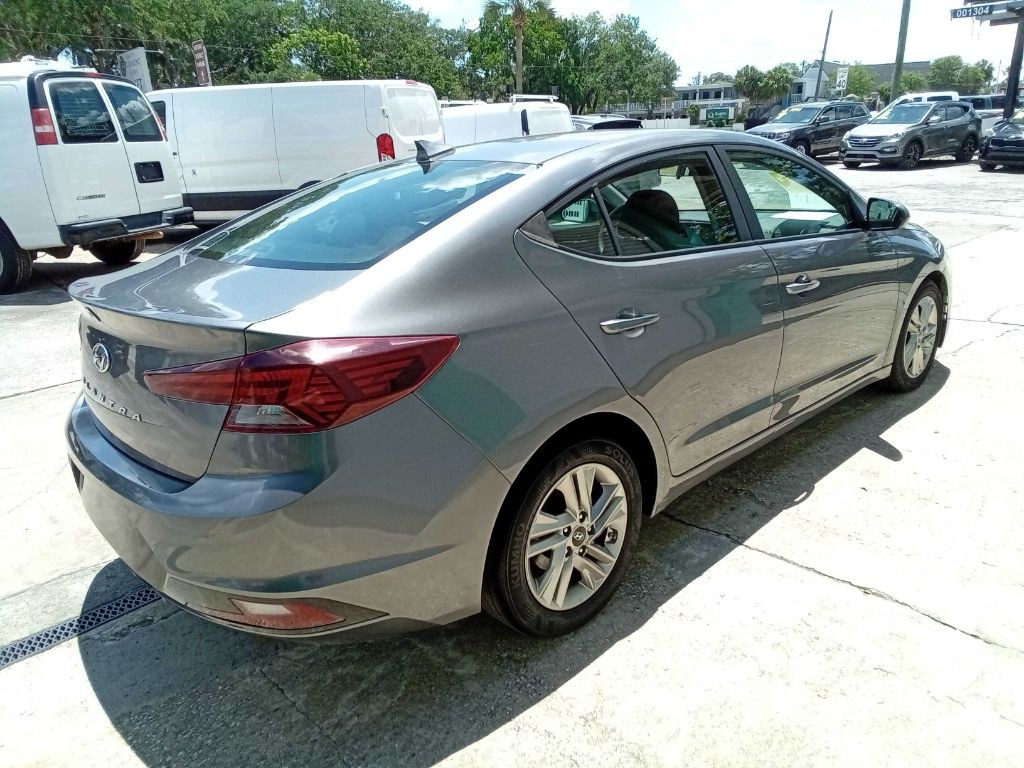 2020 Hyundai Elantra Image 12