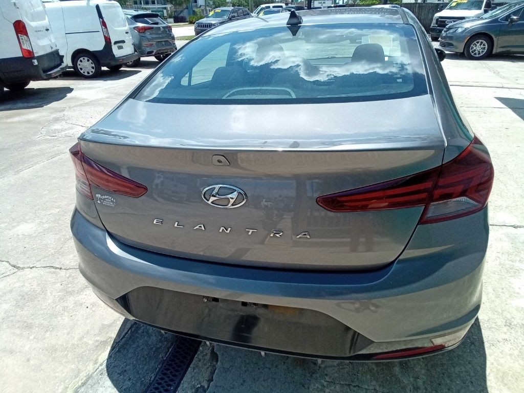 2020 Hyundai Elantra Image 14