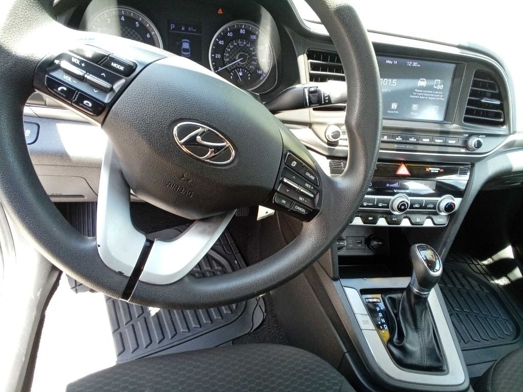 2020 Hyundai Elantra Image 16
