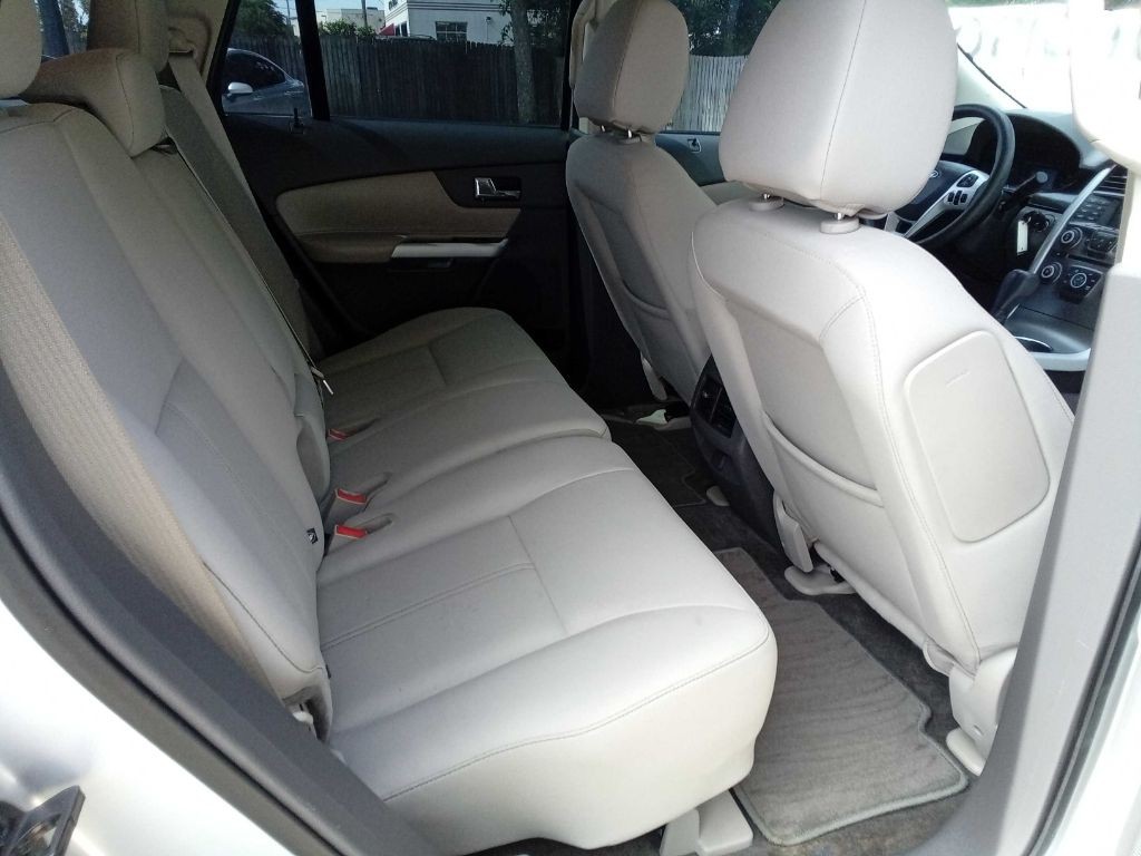 2014 Ford Edge Image 19