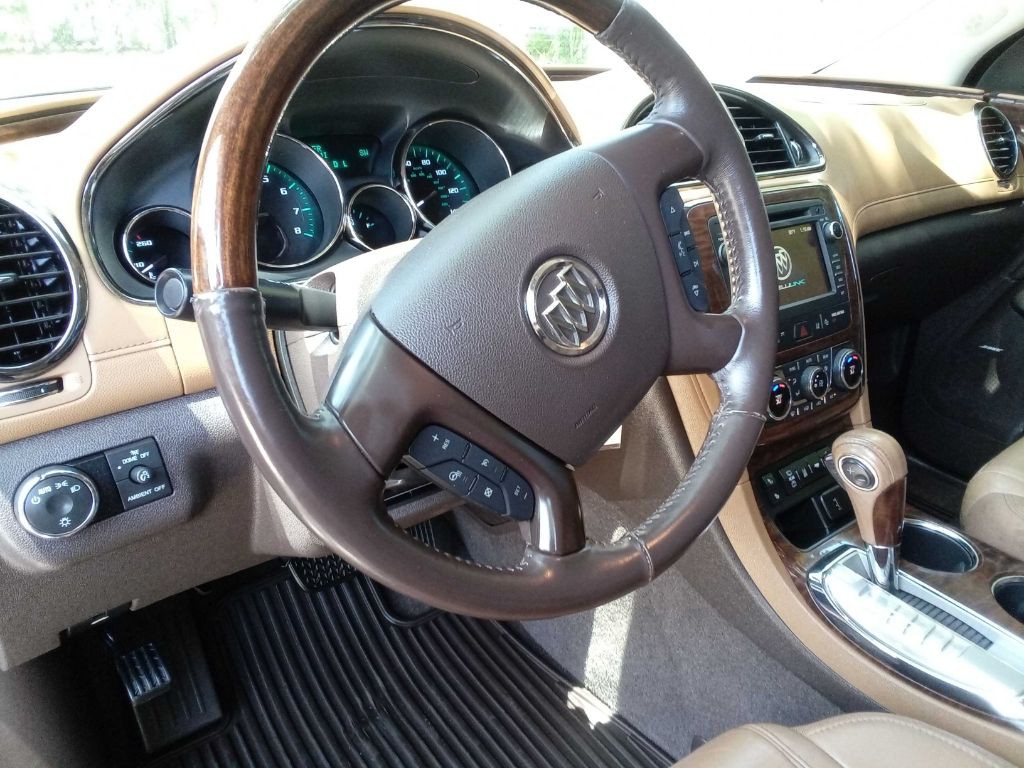 2017 Buick Enclave Image 12