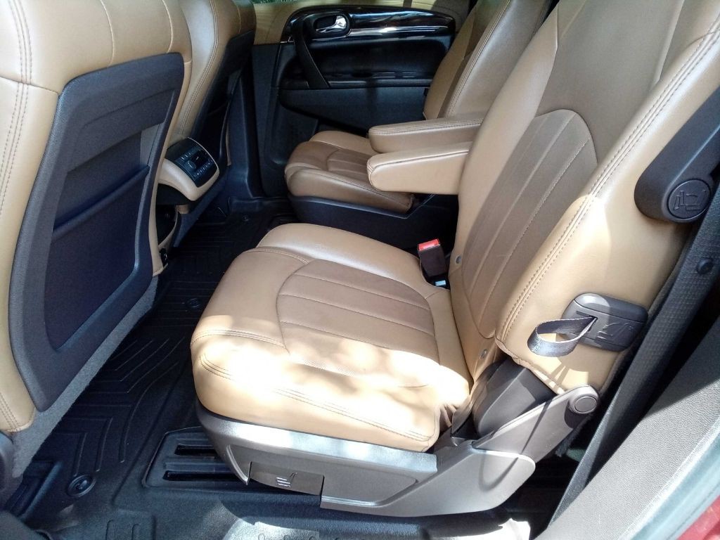 2017 Buick Enclave Image 13