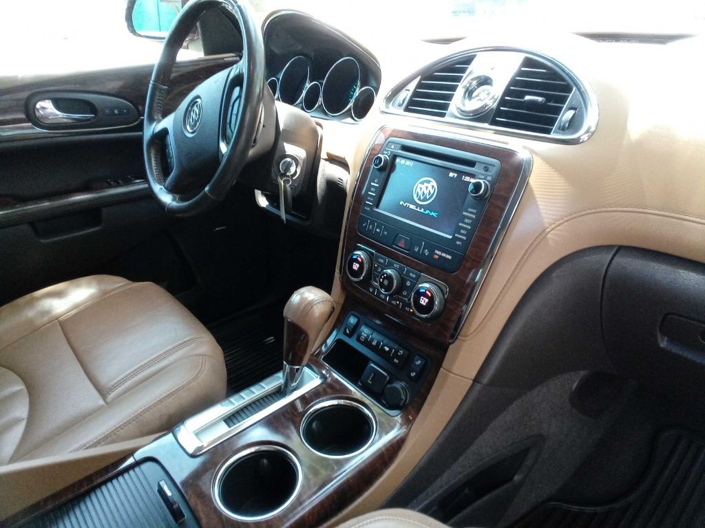 2017 Buick Enclave Image 16