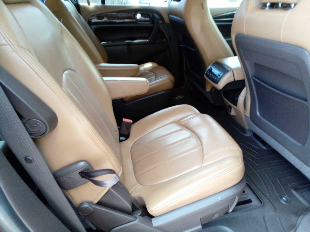 2017 Buick Enclave Image 17