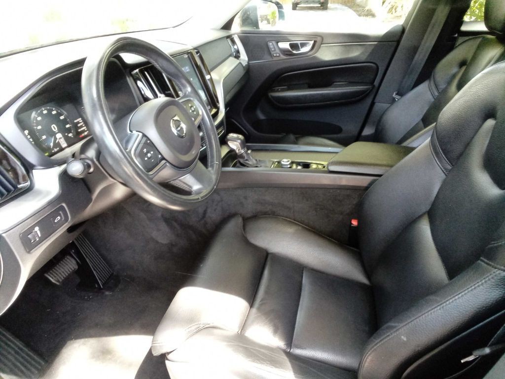2019 Volvo XC60 Image 8