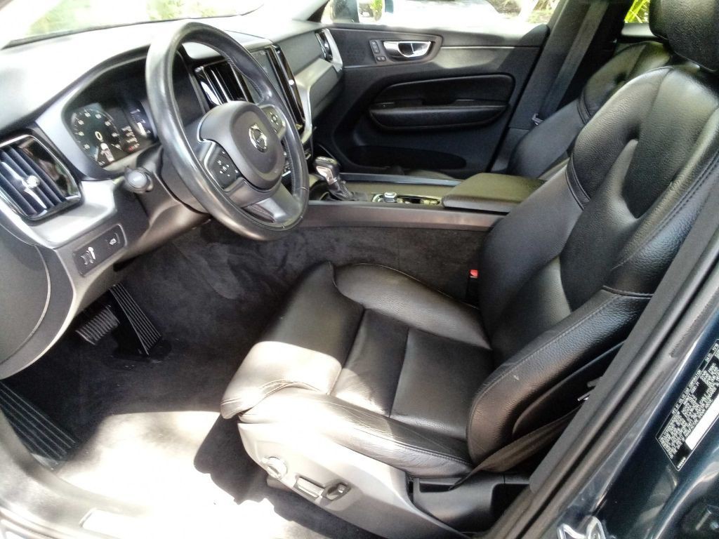 2019 Volvo XC60 Image 10