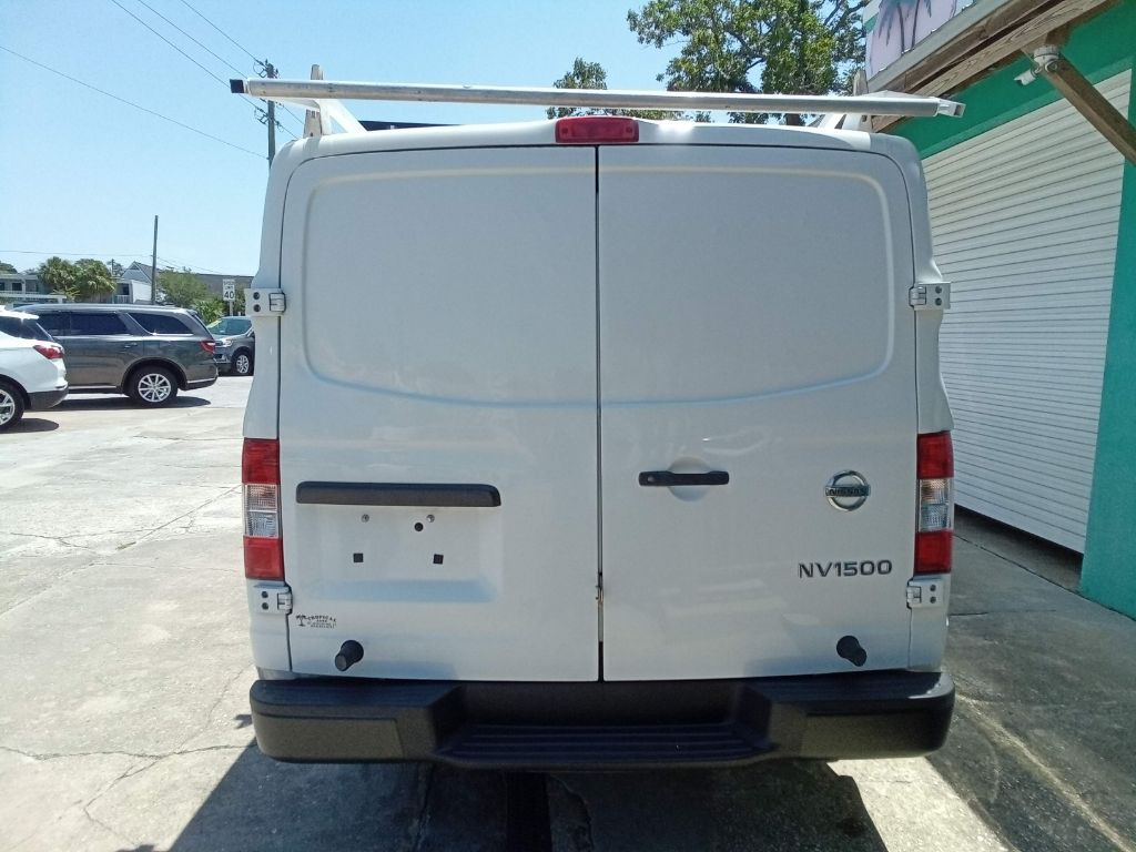 2017 Nissan NV Image 5