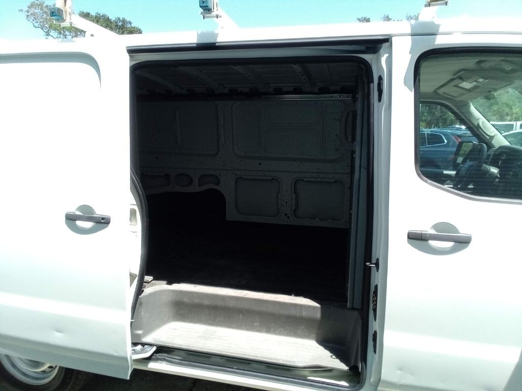 2017 Nissan NV Image 7