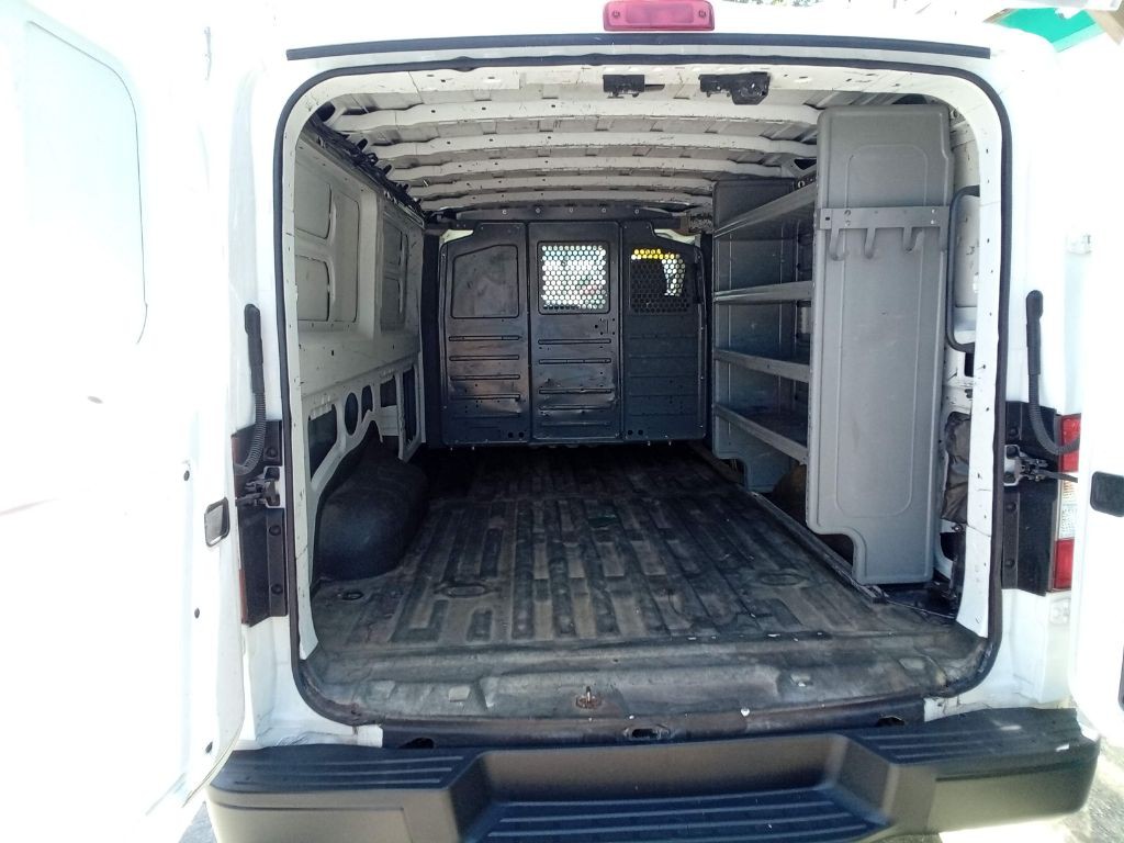 2017 Nissan NV Image 8