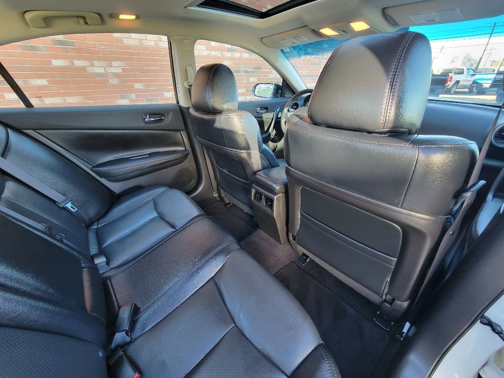 2012 Nissan Maxima Image 17