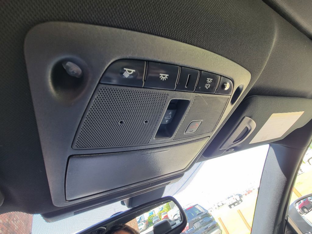 2019 INFINITI Q50 Image 38