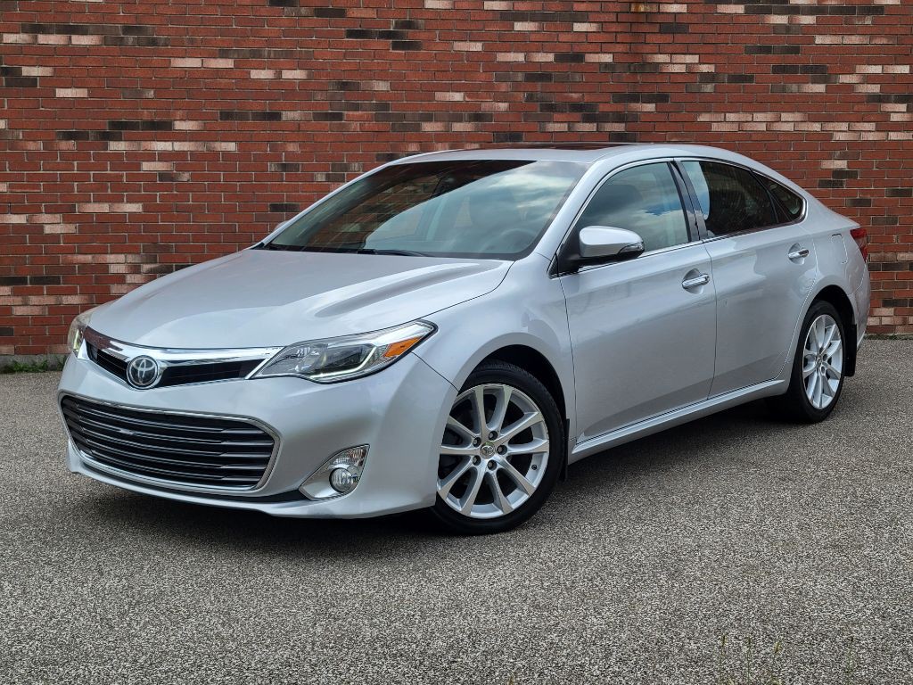 2013 Toyota Avalon Image 2