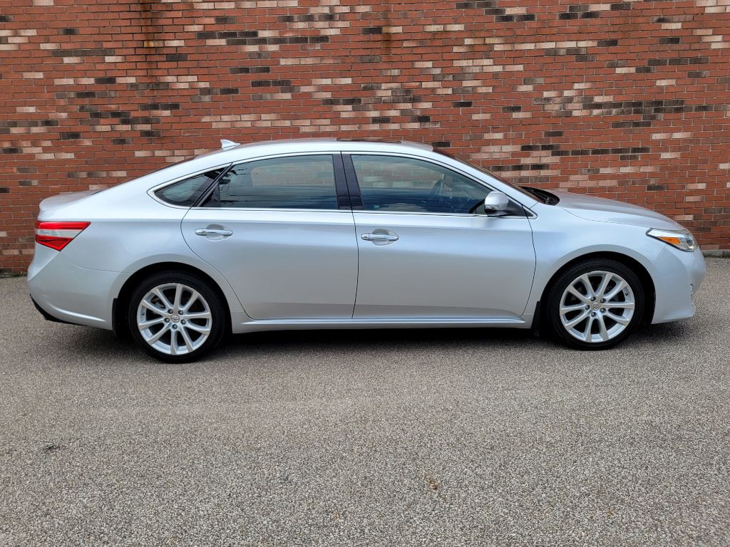 2013 Toyota Avalon Image 7