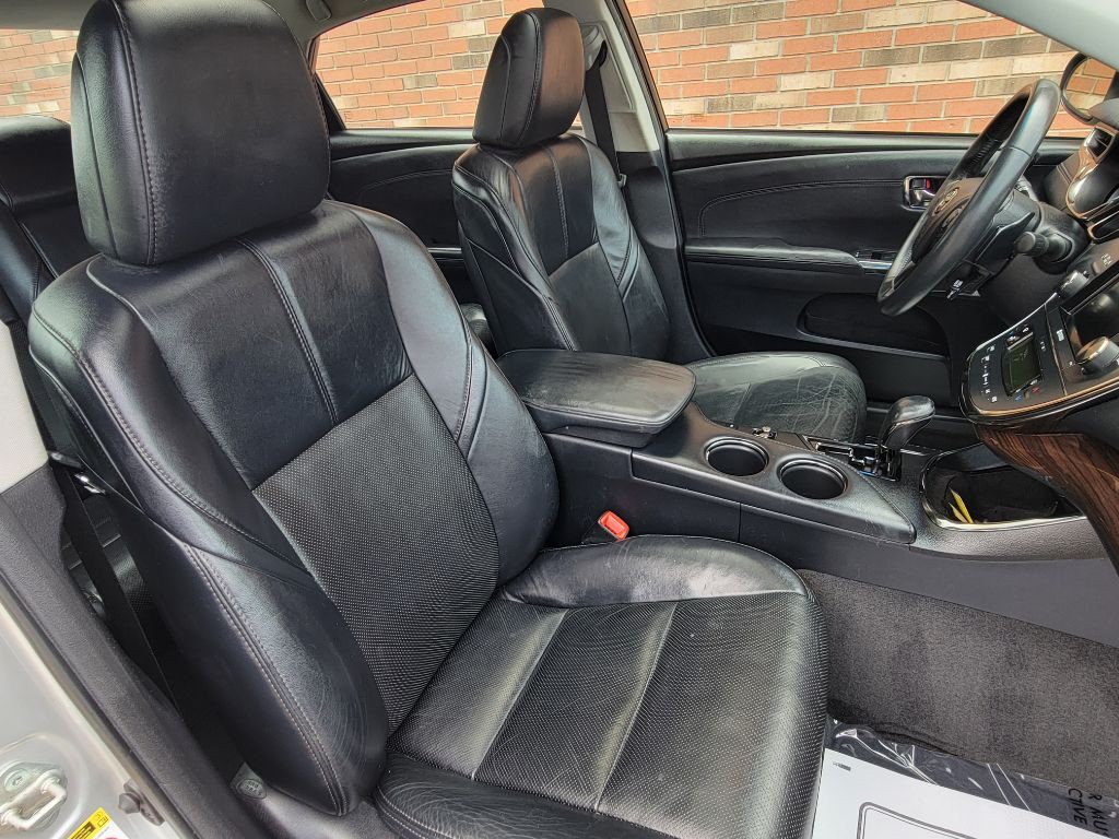 2013 Toyota Avalon Image 17