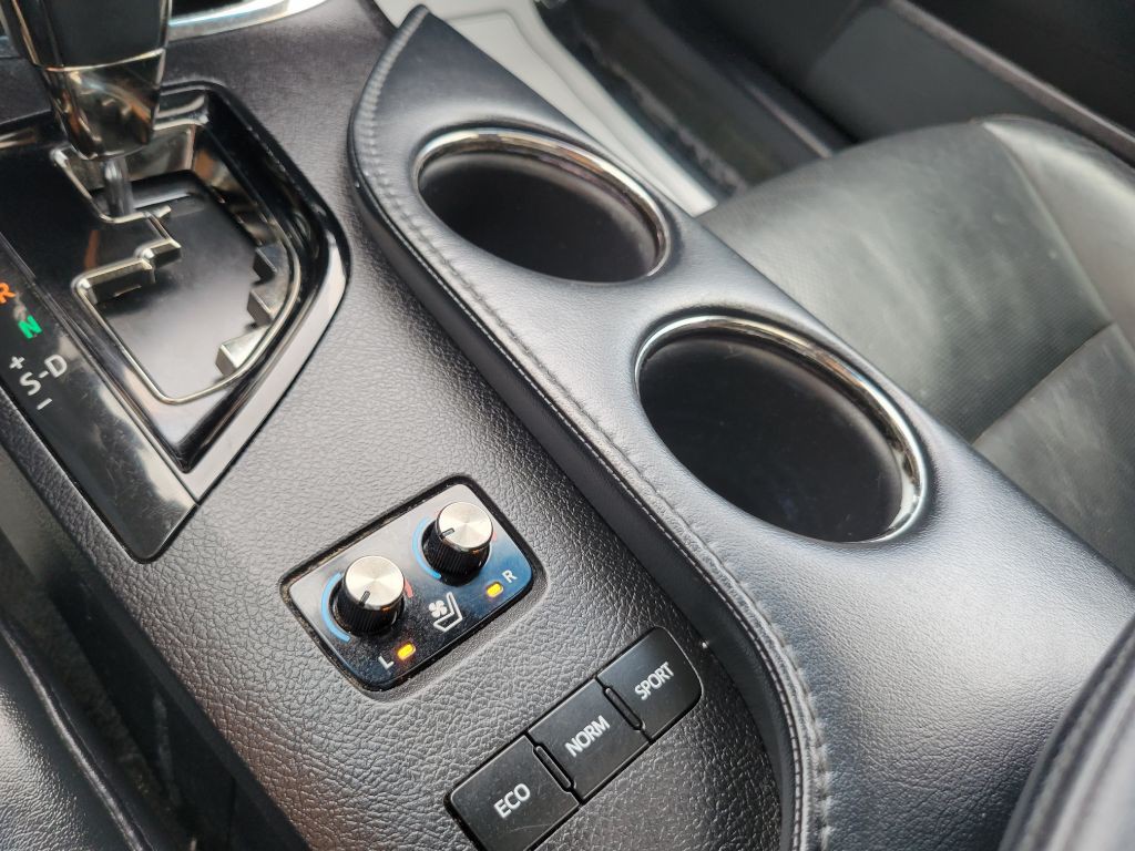 2013 Toyota Avalon Image 29