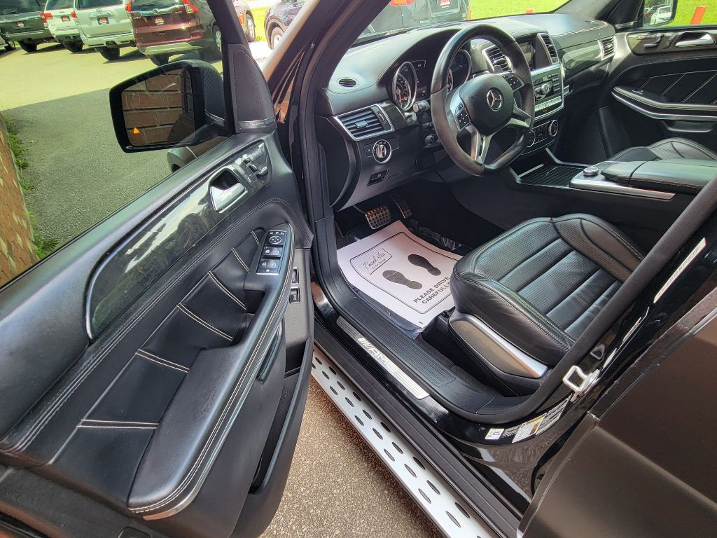 2016 Mercedes-Benz GL-Class Image 16
