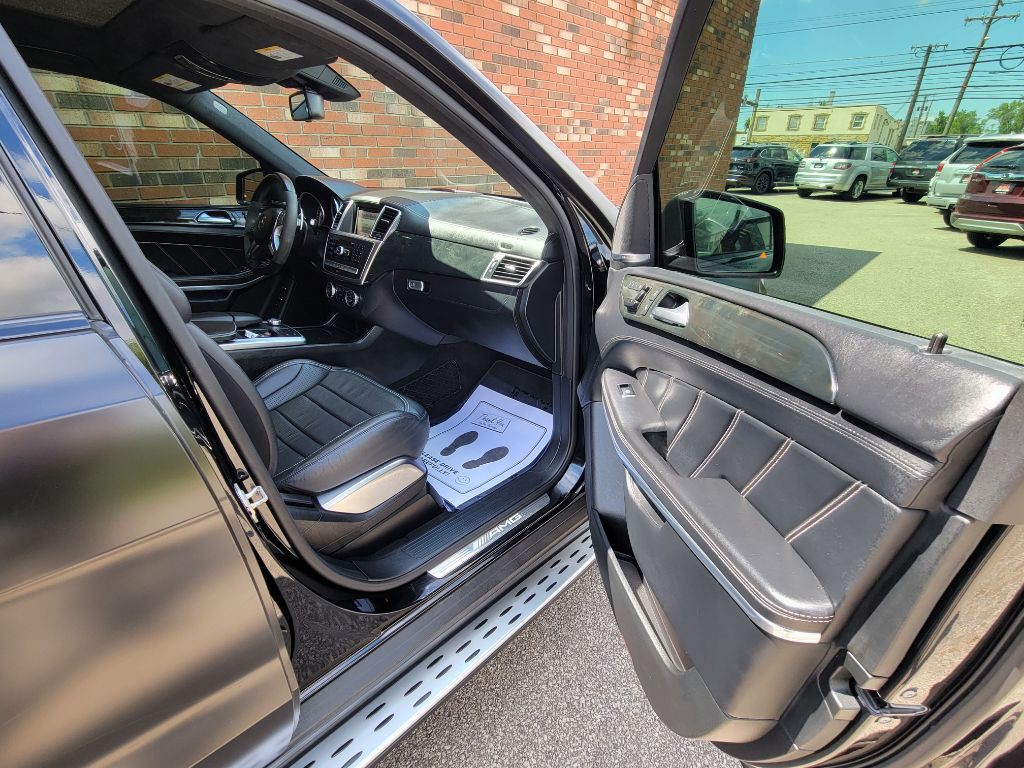 2016 Mercedes-Benz GL-Class Image 35
