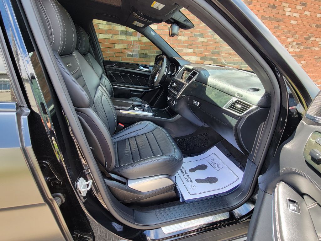 2016 Mercedes-Benz GL-Class Image 36