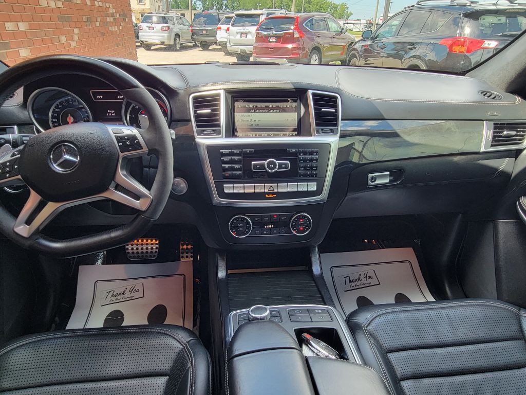 2016 Mercedes-Benz GL-Class Image 41