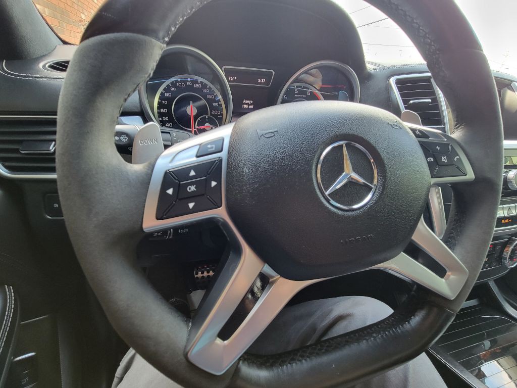 2016 Mercedes-Benz GL-Class Image 46