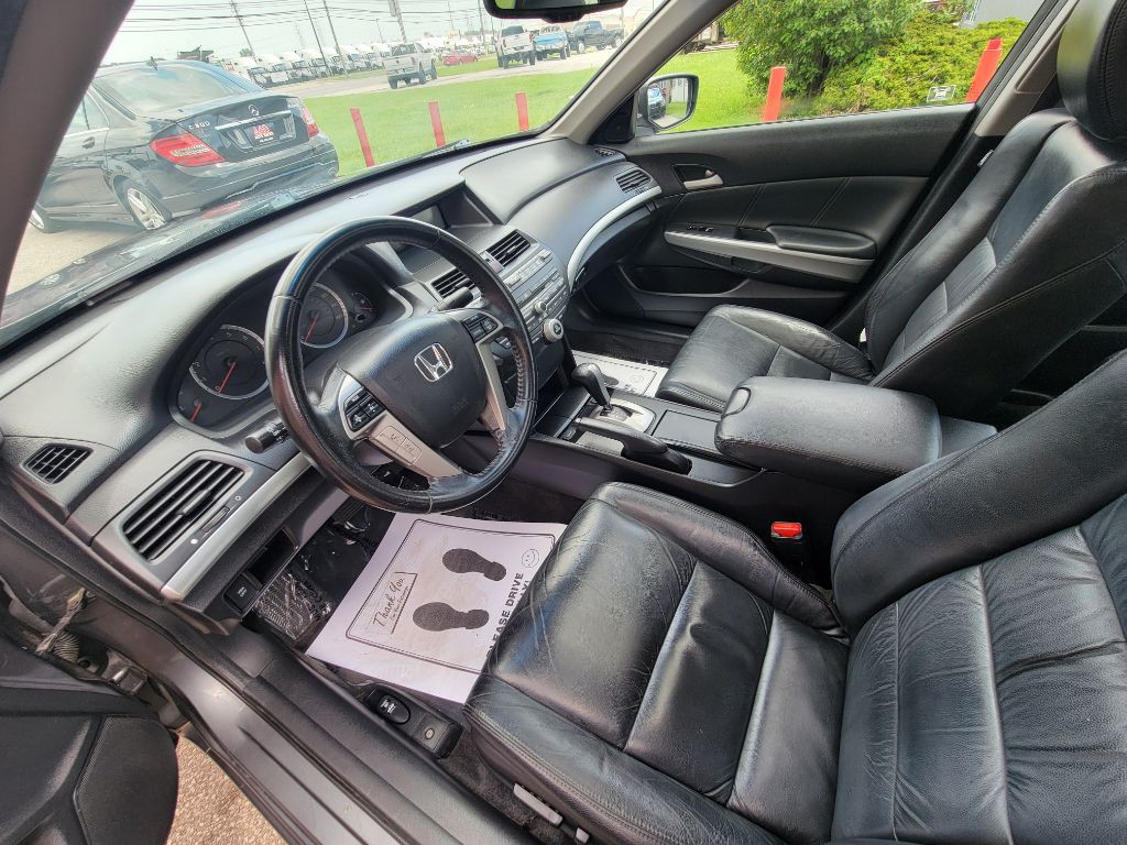 2010 Honda Accord Image 11