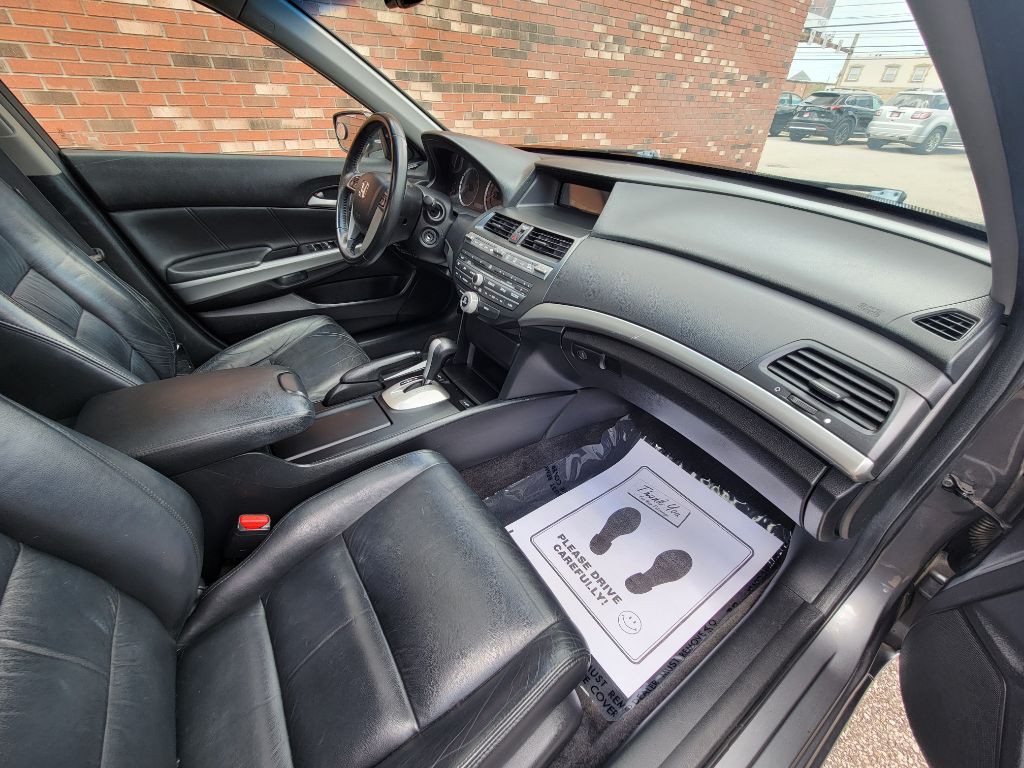 2010 Honda Accord Image 16