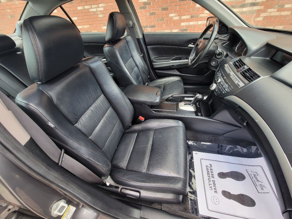 2010 Honda Accord Image 17