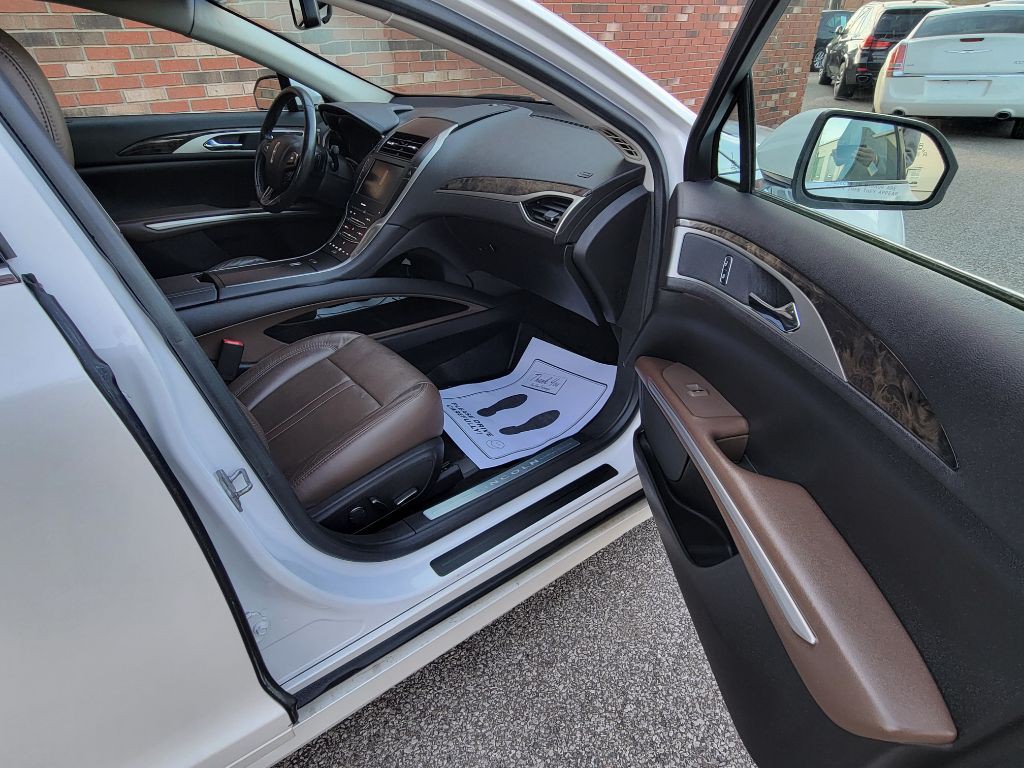 2014 Lincoln MKZ Image 21