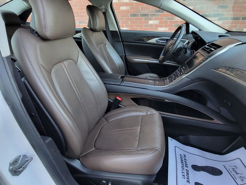 2014 Lincoln MKZ Image 23