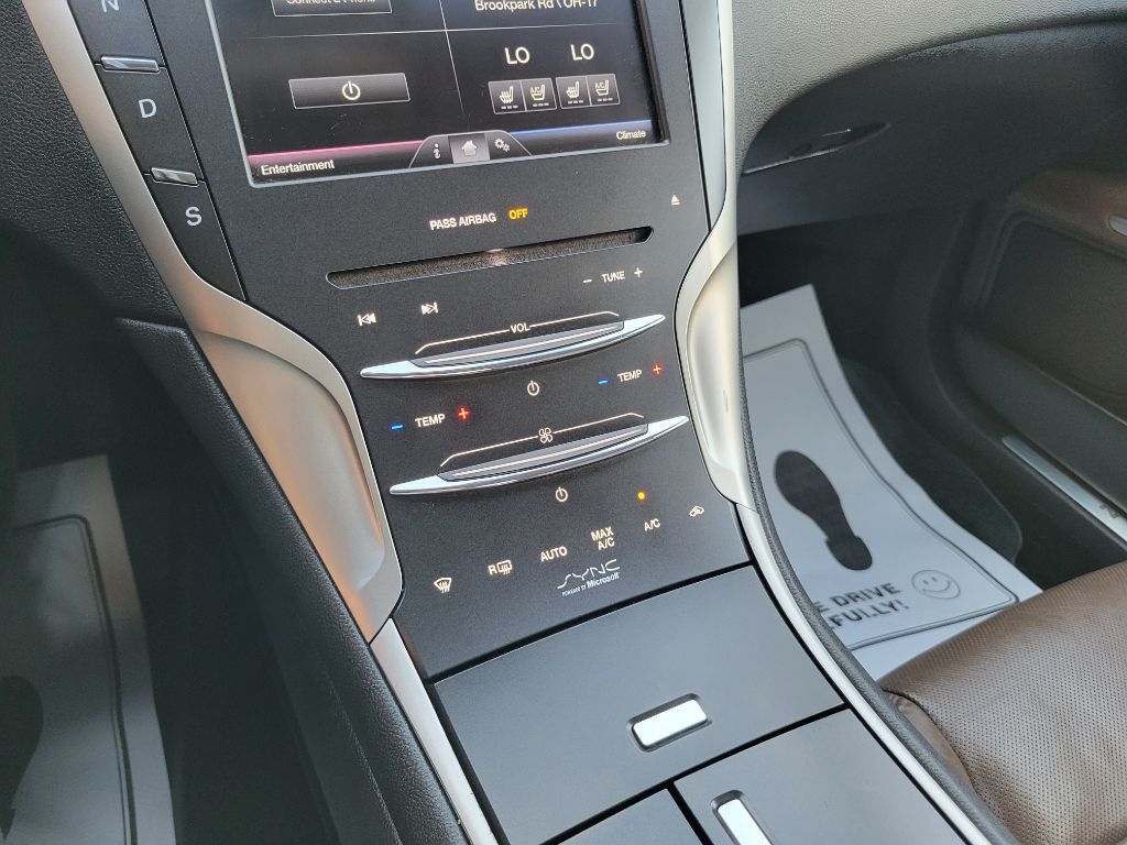 2014 Lincoln MKZ Image 31