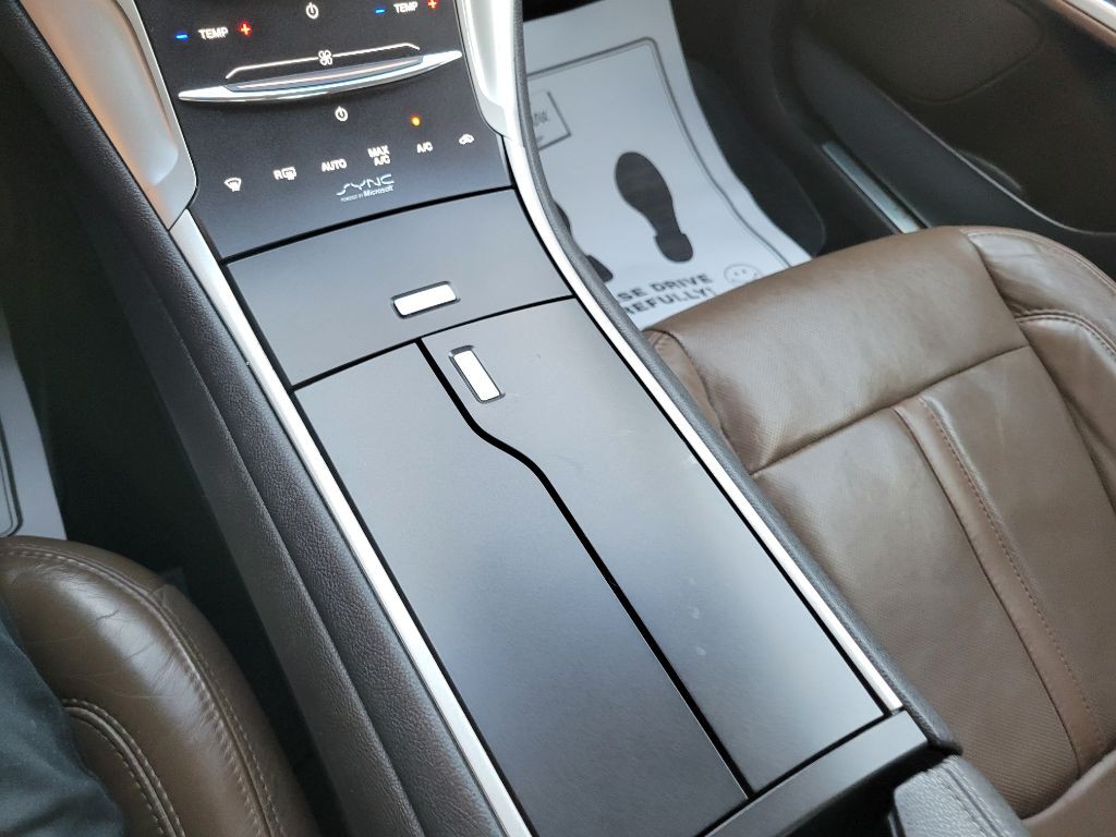 2014 Lincoln MKZ Image 32