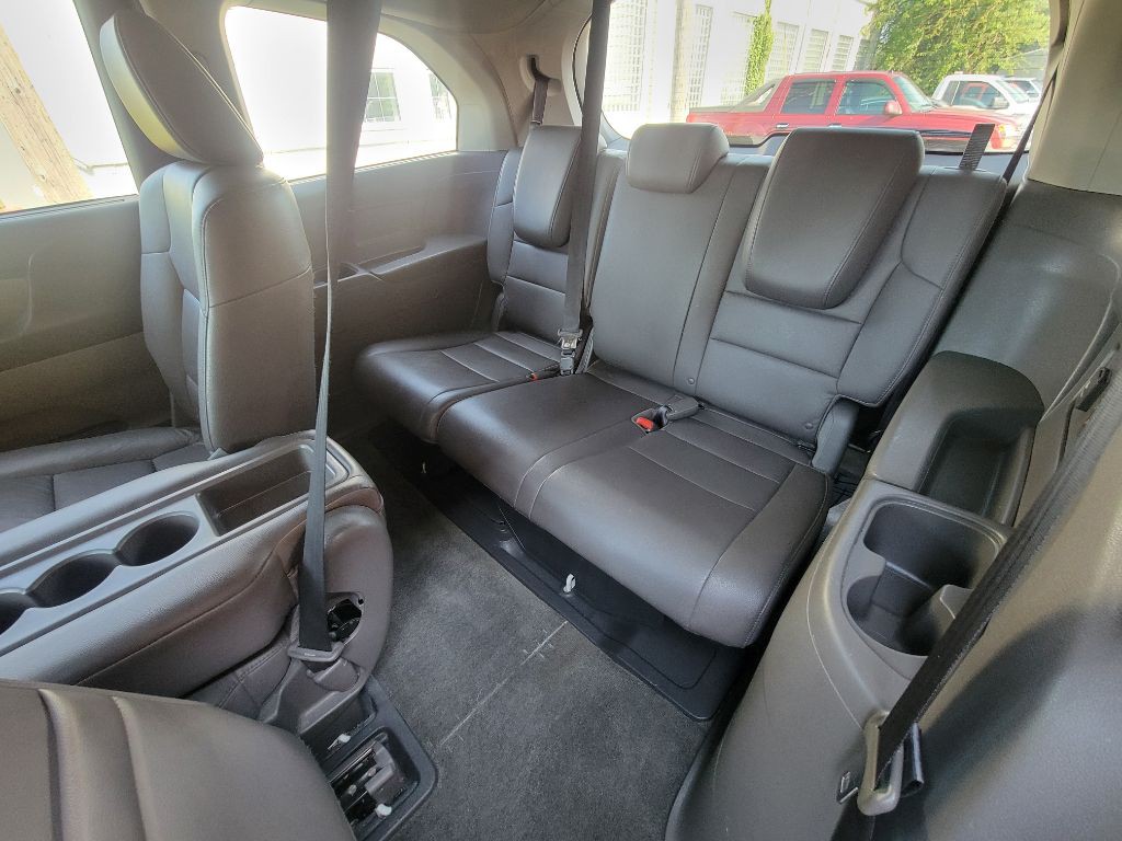 2014 Honda Odyssey Image 16