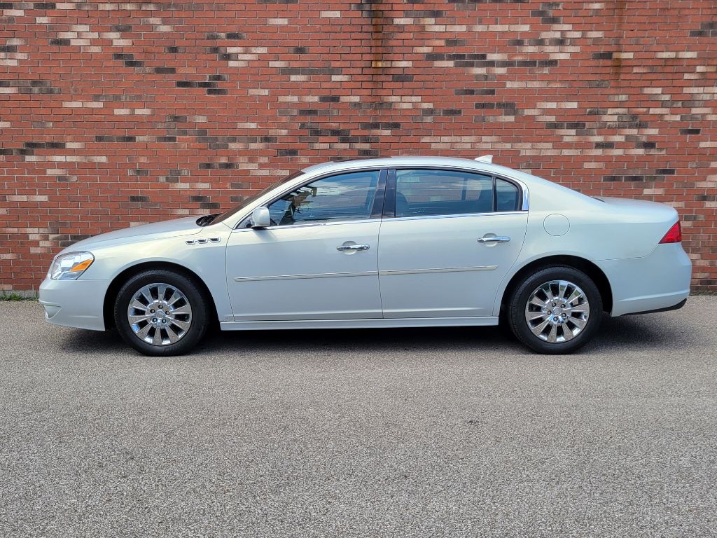 2010 Buick Lucerne Image 4