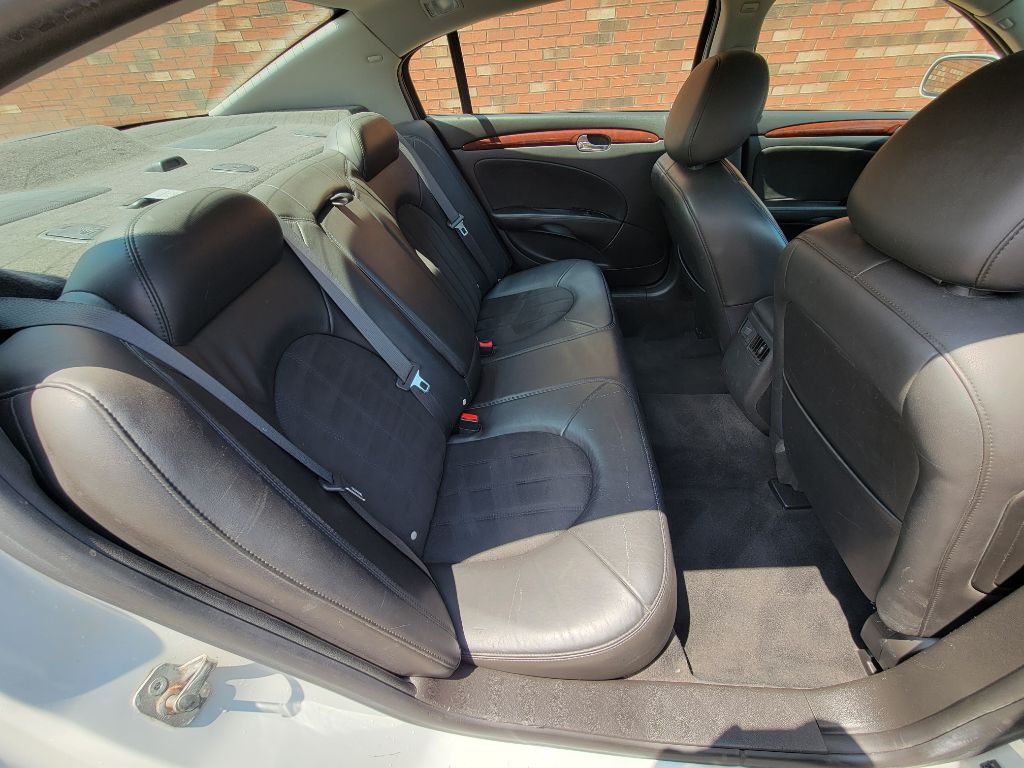 2010 Buick Lucerne Image 16