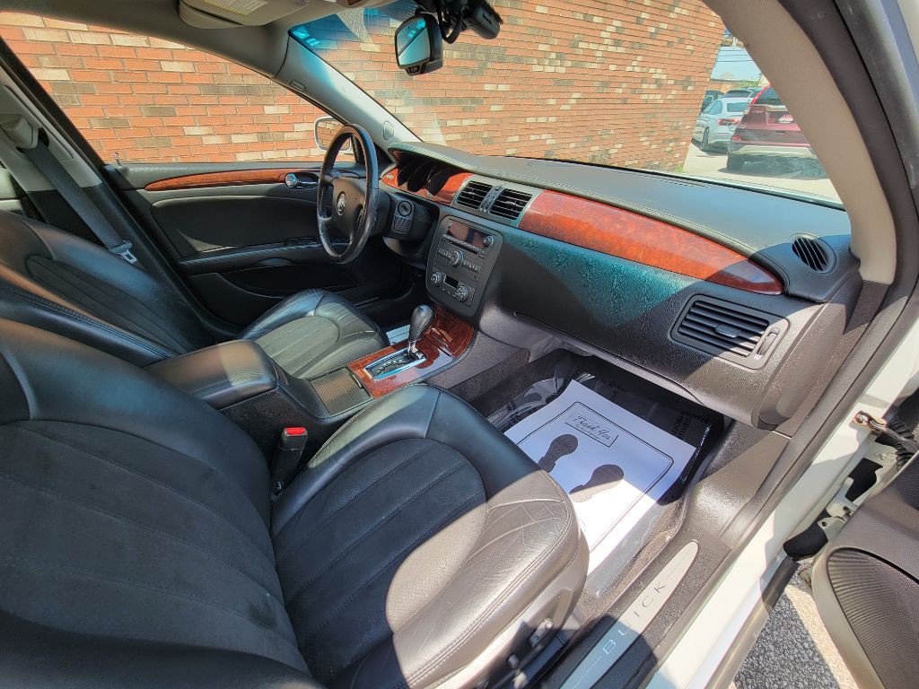 2010 Buick Lucerne Image 18
