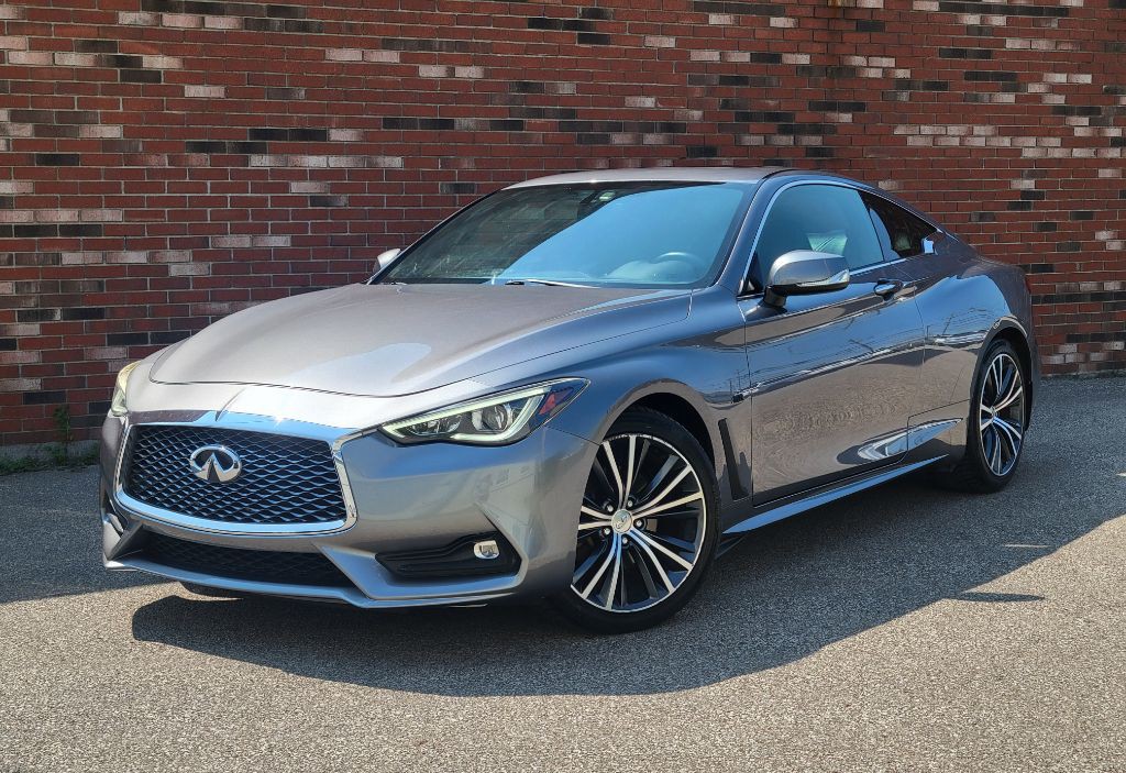 2017 INFINITI Q60 Image 2