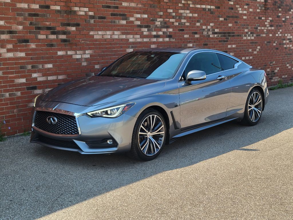 2017 INFINITI Q60 Image 3