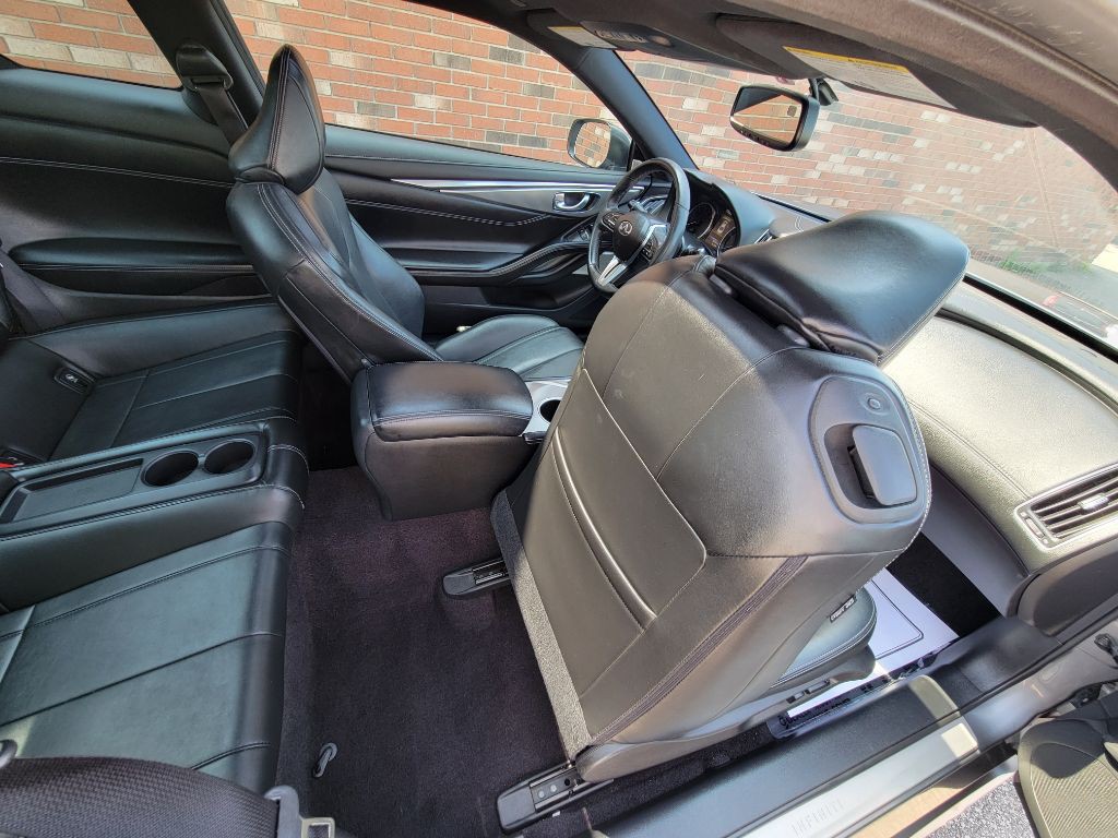 2017 INFINITI Q60 Image 15