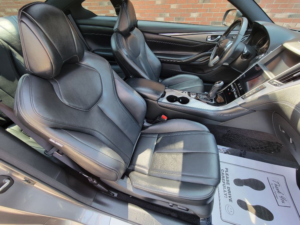 2017 INFINITI Q60 Image 18