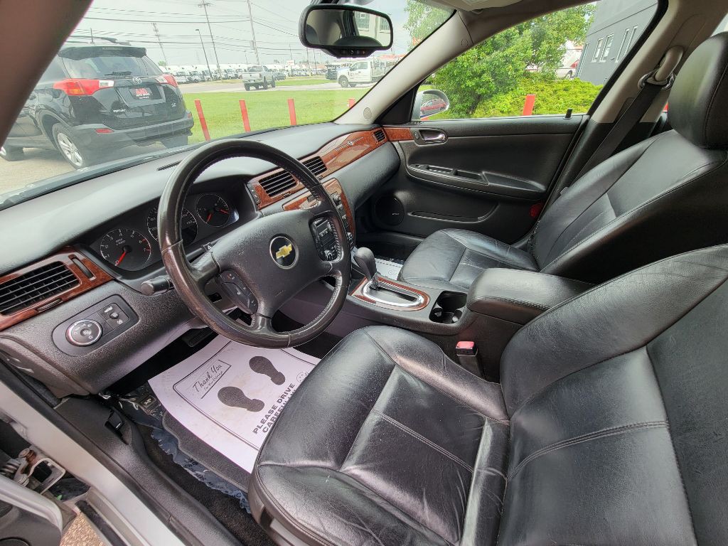 2011 Chevrolet Impala Image 11