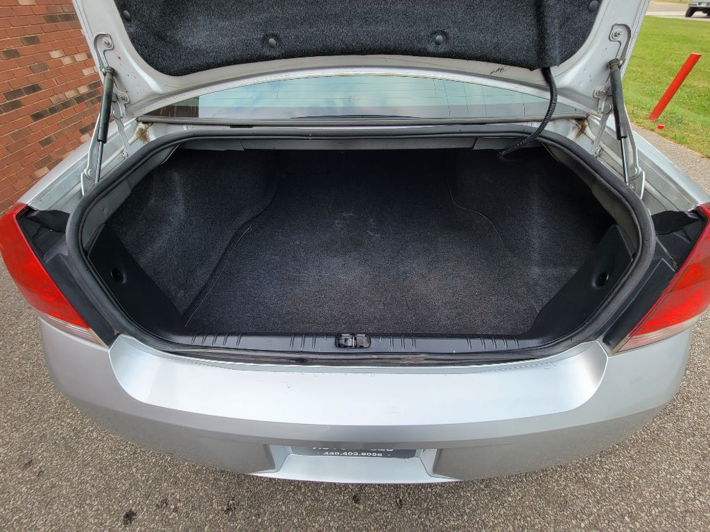 2011 Chevrolet Impala Image 25