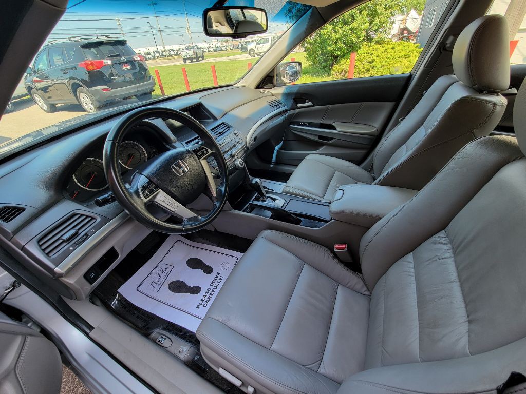2010 Honda Accord Image 11