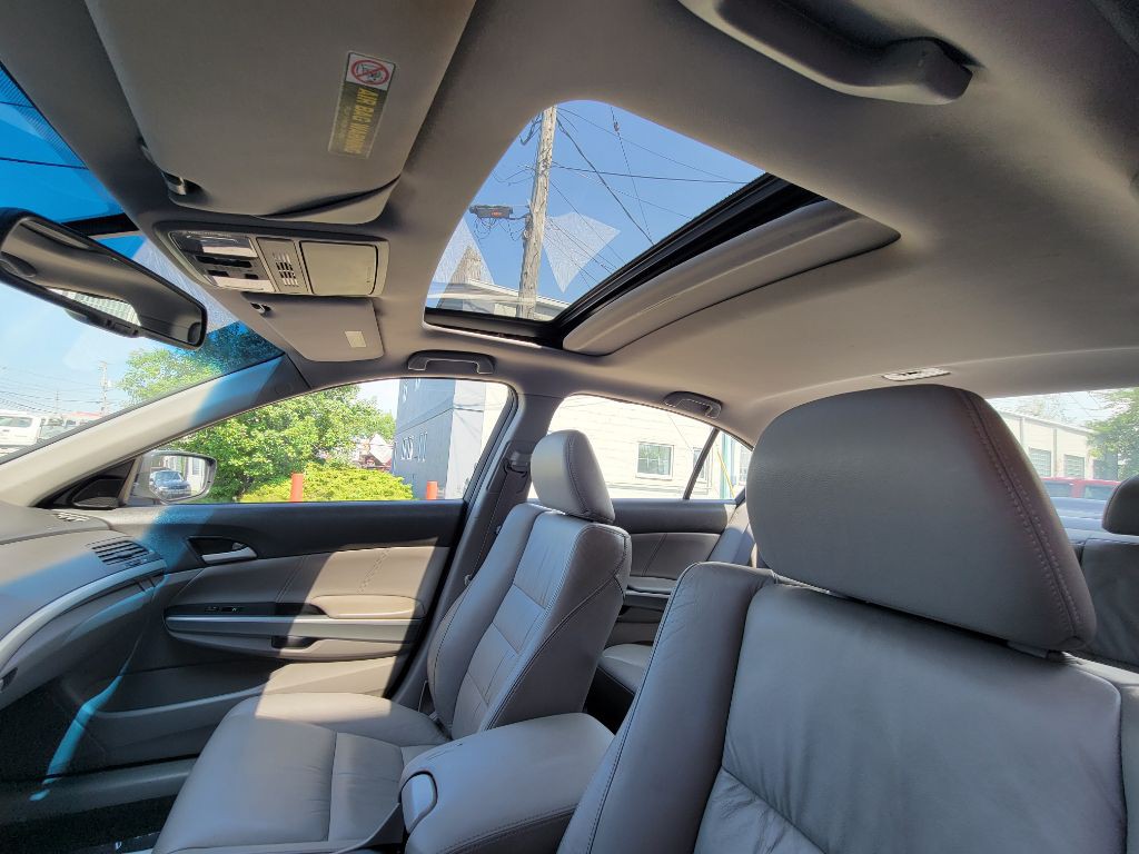 2010 Honda Accord Image 12