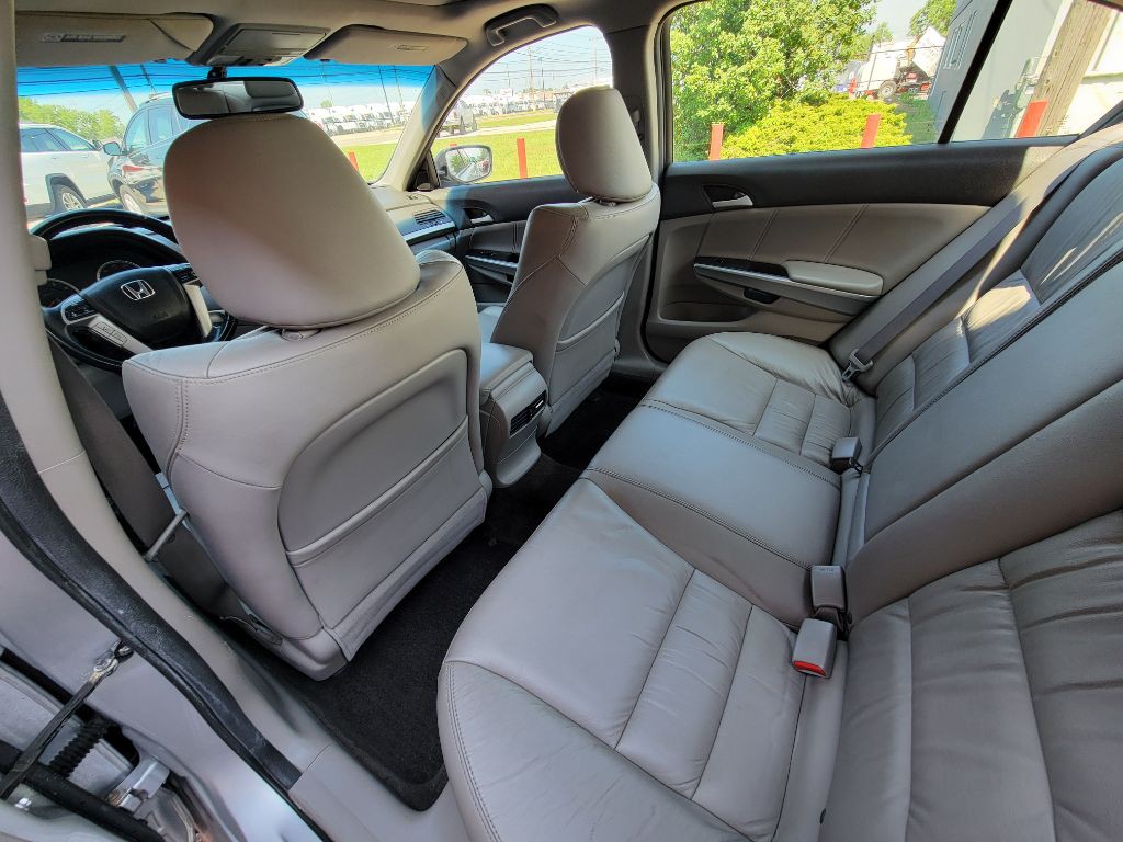 2010 Honda Accord Image 14